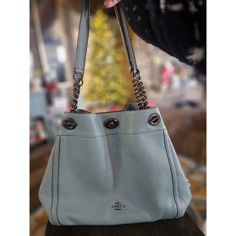 Coach Eddie Gorgeous Pebbled Leather Turnlock Lt. Light Blue 3 Compartments